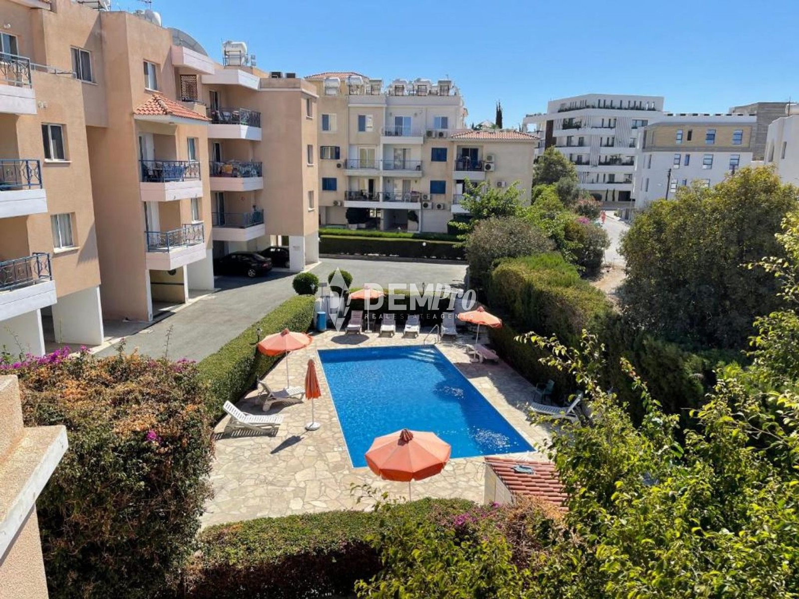 For Sale 1 Bedroom Apartment in Kato Paphos - Universal - PAFIA 3 