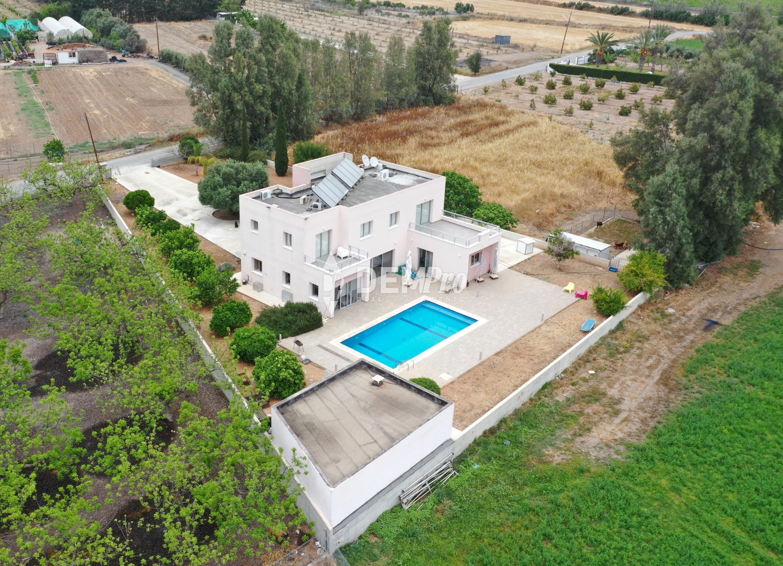 For Sale 5 Bedroom Villa in Lower Yeroskipou 