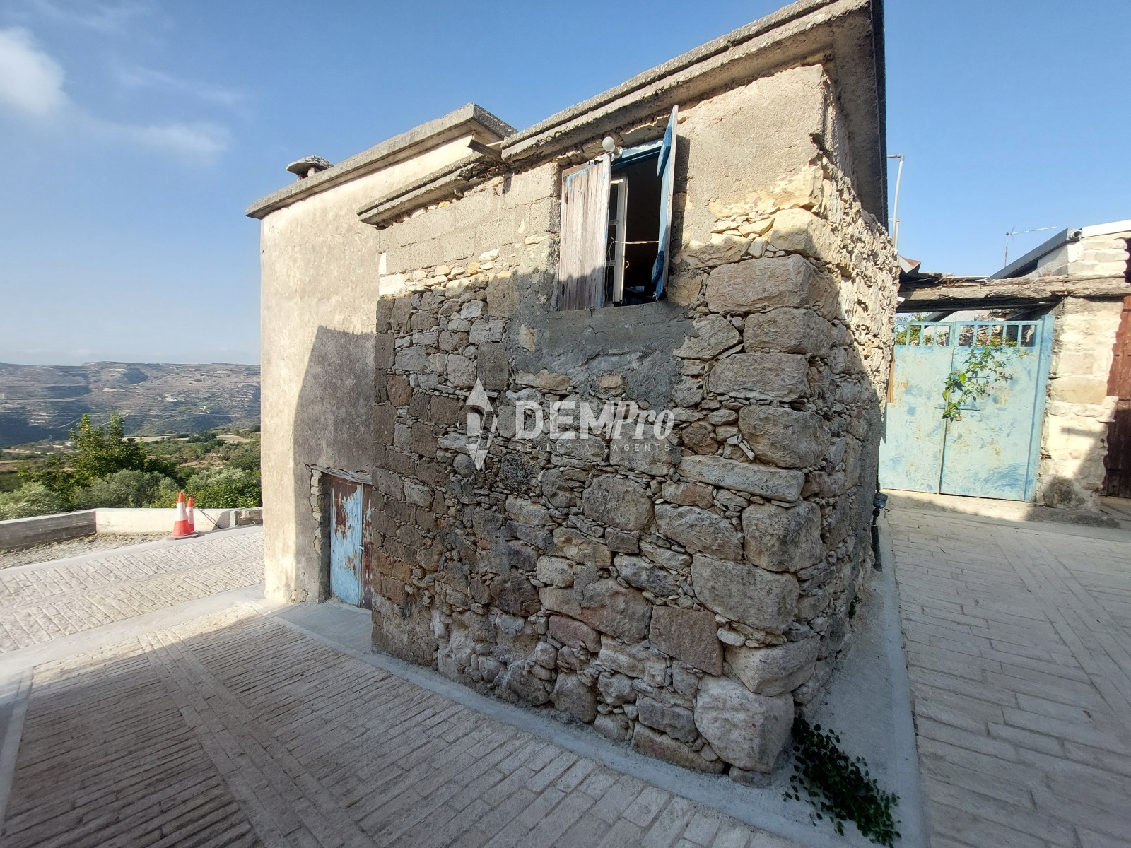 Traditional House For Sale in Koili Village