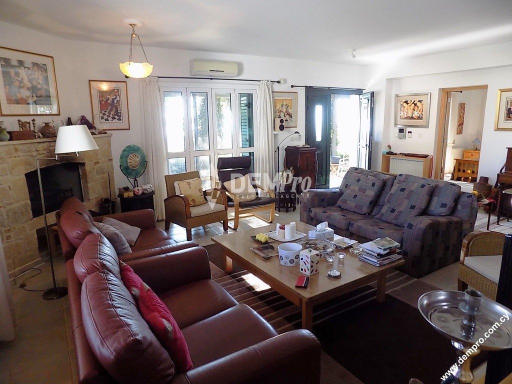 Luxury Villa For Sale in Mesa Chorio - Paphos - Cyprus