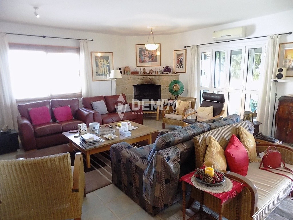 Luxury Villa For Sale in Mesa Chorio - Paphos - Cyprus