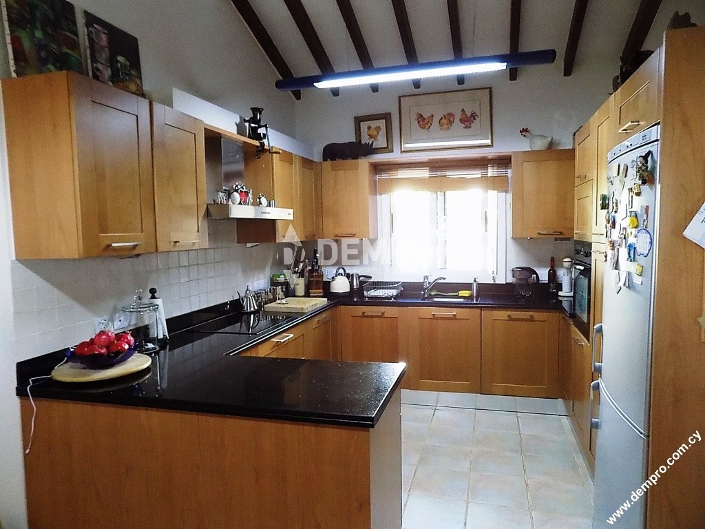 Luxury Villa For Sale in Mesa Chorio - Paphos - Cyprus