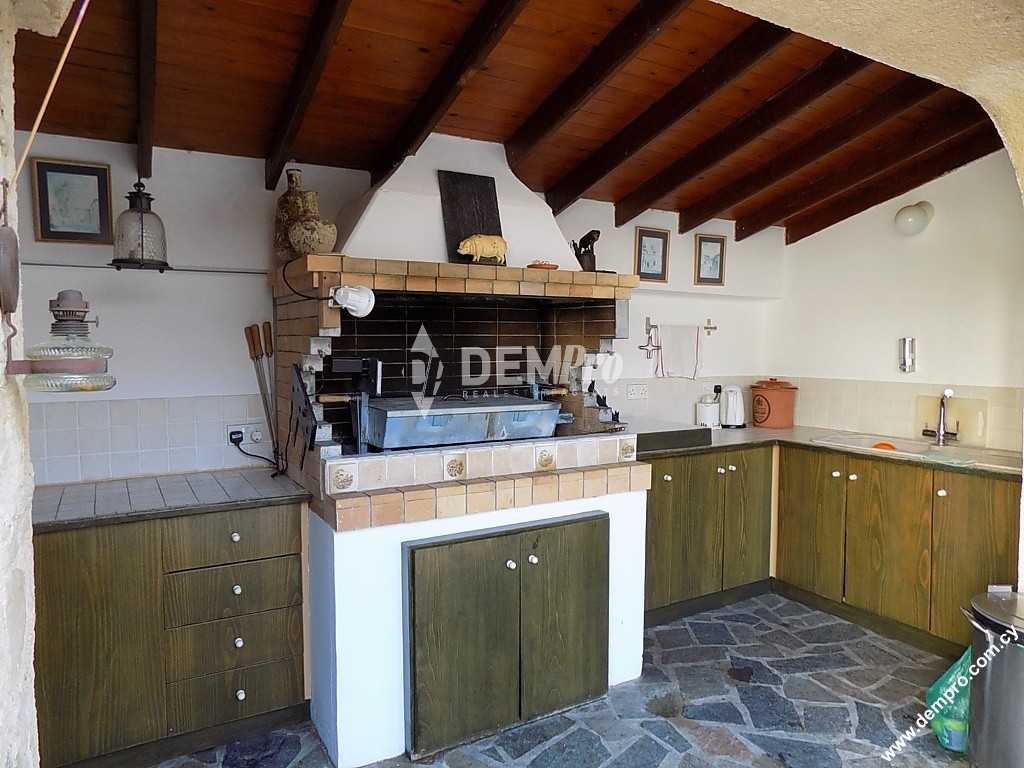 Luxury Villa For Sale in Mesa Chorio - Paphos - Cyprus