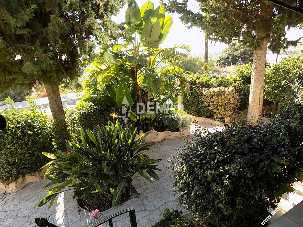 Luxury Villa For Sale in Mesa Chorio - Paphos - Cyprus