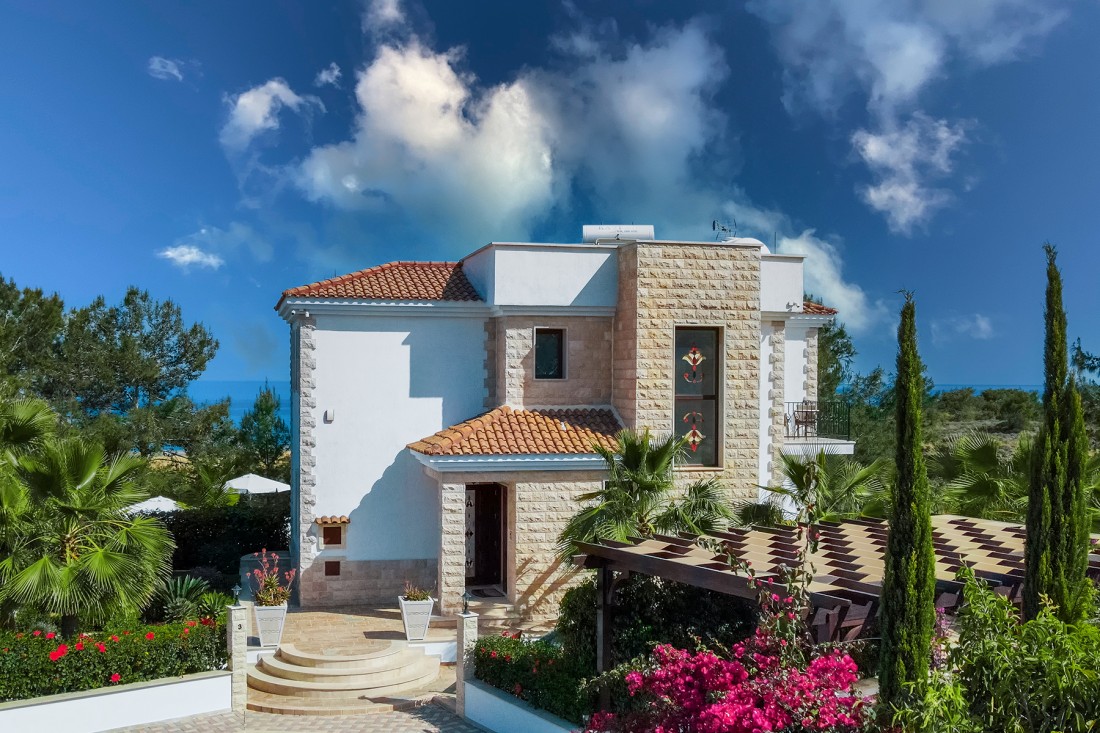 Villa For Sale in Argaka - Paphos, Cyprus 