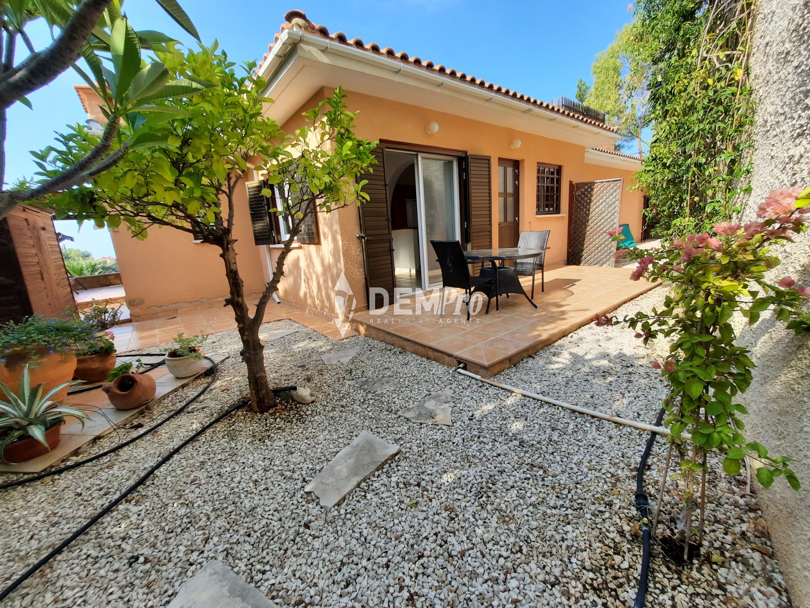 For Sale 3 Bedroom Villa in Kamares - Tala - Paphos 