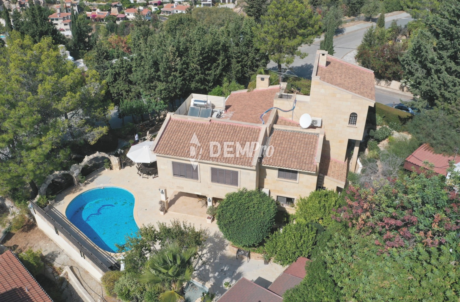 For Sale 4 Bedroom Luxury Villa in Kamares - Tala Village - Paphos 