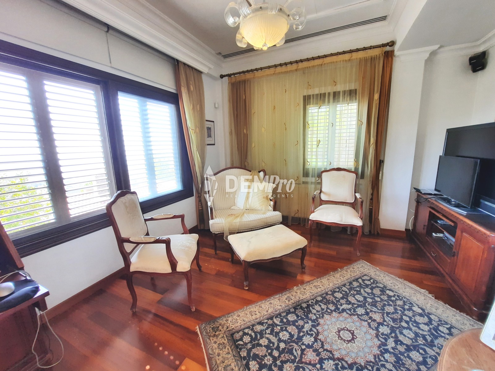 For Sale 4 Bedroom Luxury Villa in Kamares - Tala Village - Paphos 