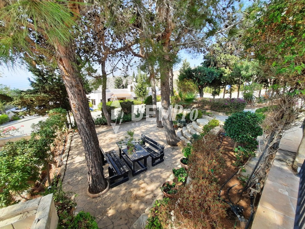 For Sale 4 Bedroom Luxury Villa in Kamares - Tala Village - Paphos 