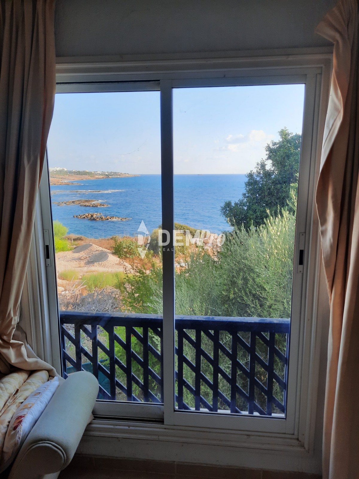 For Sale Seafront Villa in Paphos - Kissonerga 