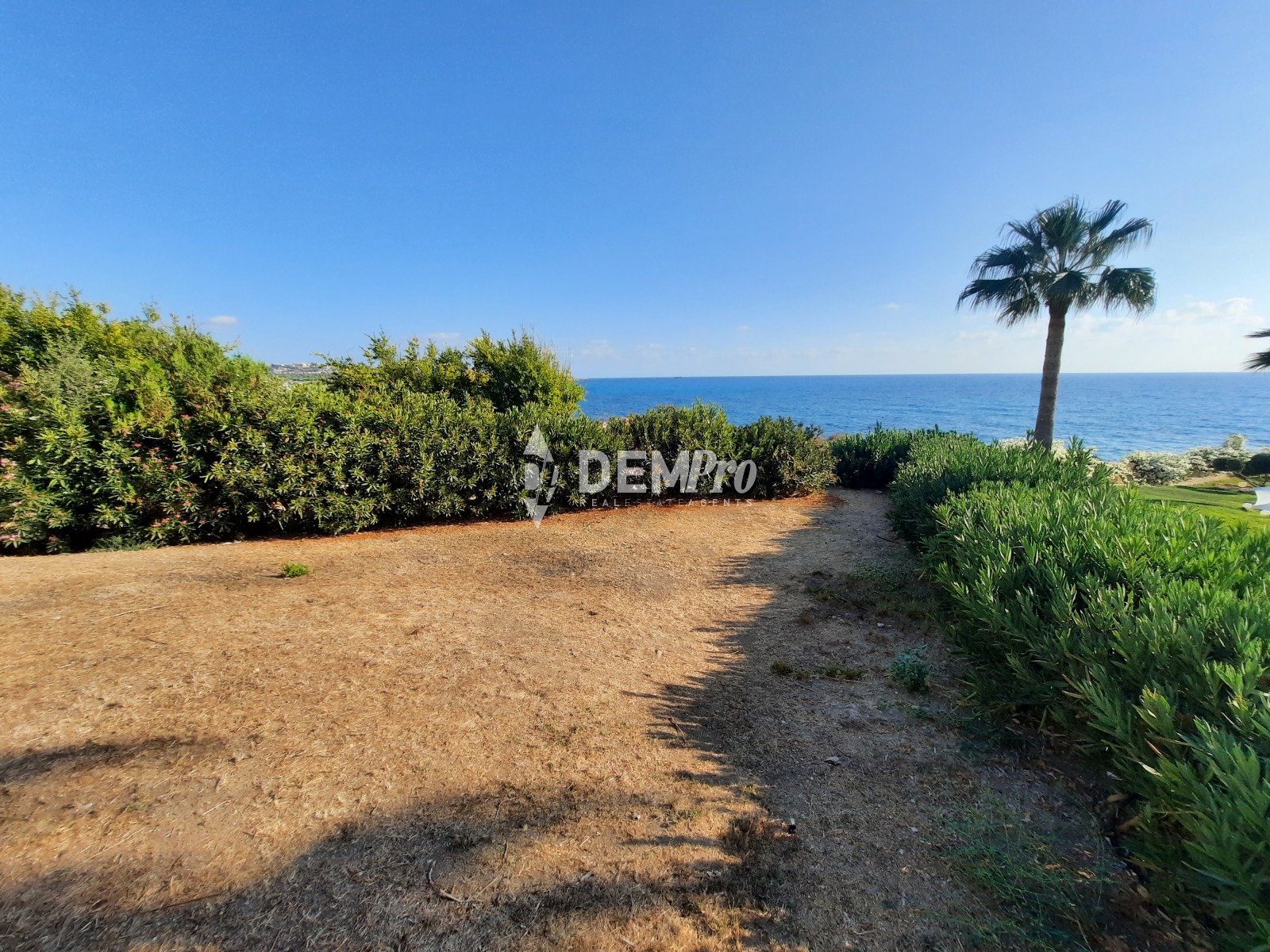 For Sale Seafront Villa in Paphos - Kissonerga 