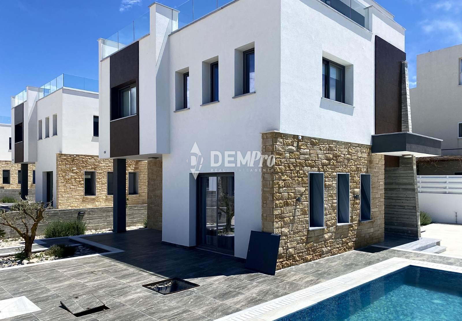 Luxury Villas For Sale in Paphos Near the Beach