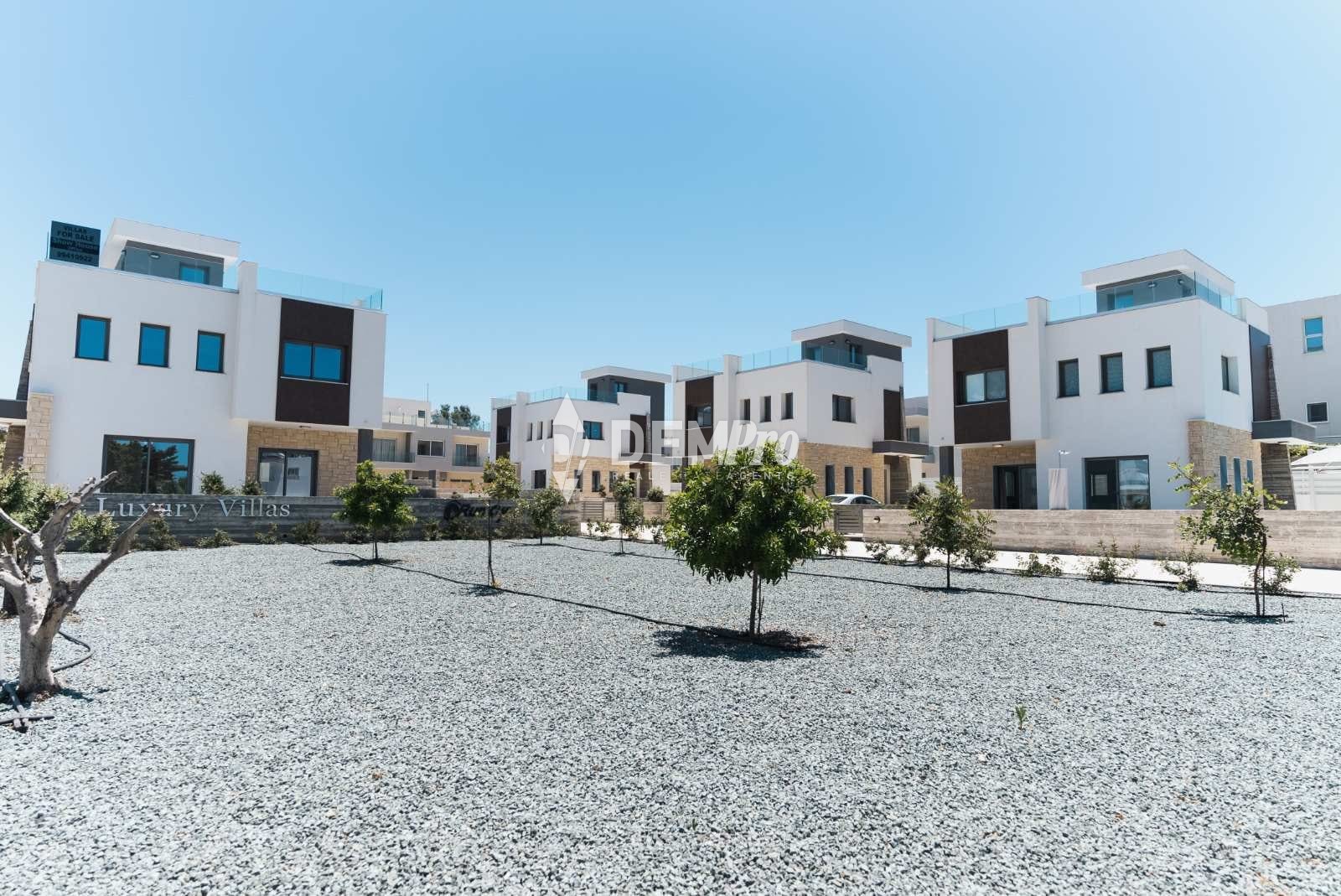 Luxury Villas For Sale in Paphos Near the Beach