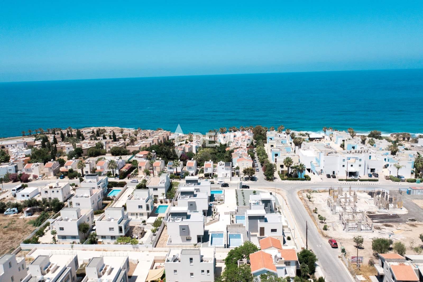 Luxury Villas For Sale in Paphos Near the Beach