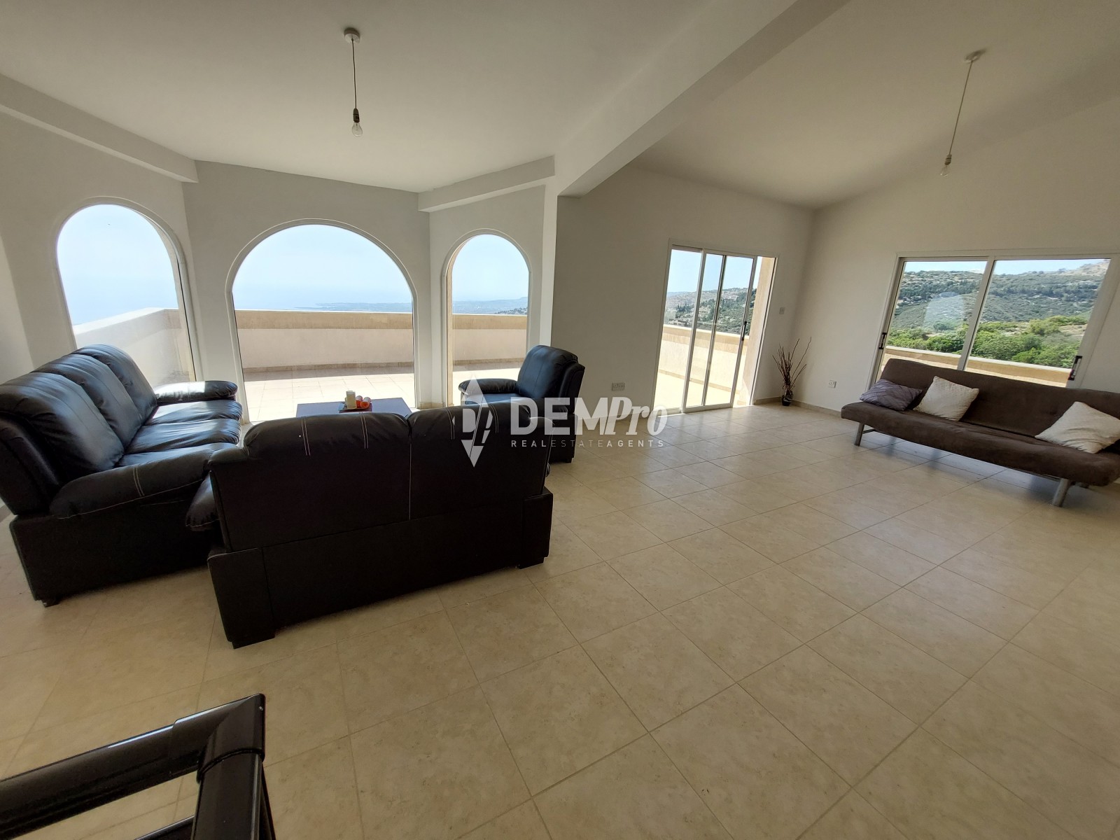 For Sale Villa in Tala - Melissovounos 