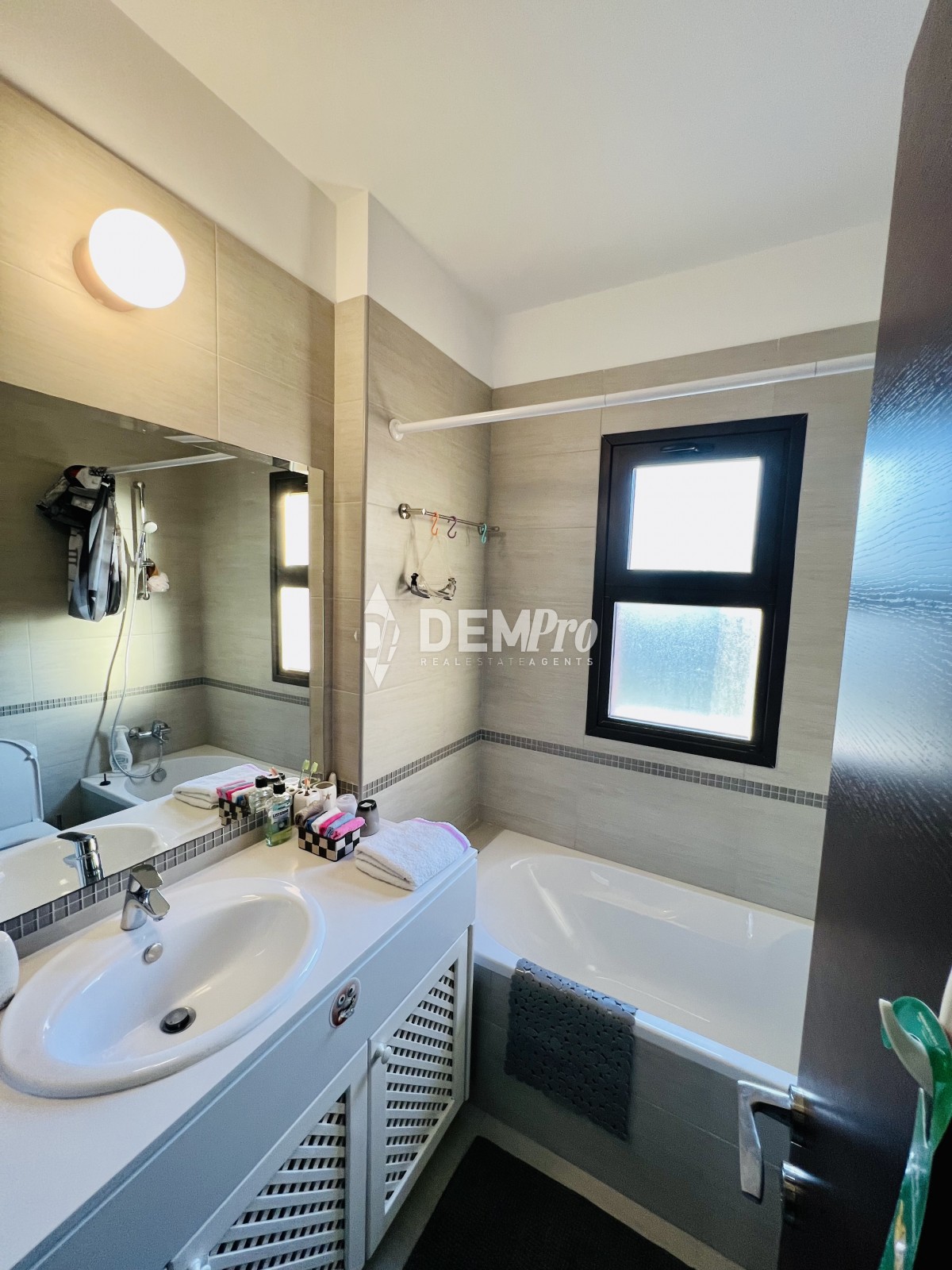 For Sale 3 Bedroom Apartment in Universal area - Leptos Aphrodite Gardens 2 