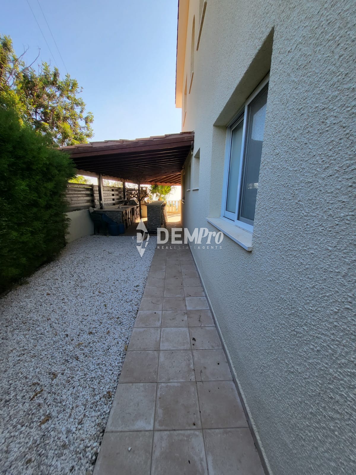 For Sale 4 Bedroom Villa in Mesogi Paphos