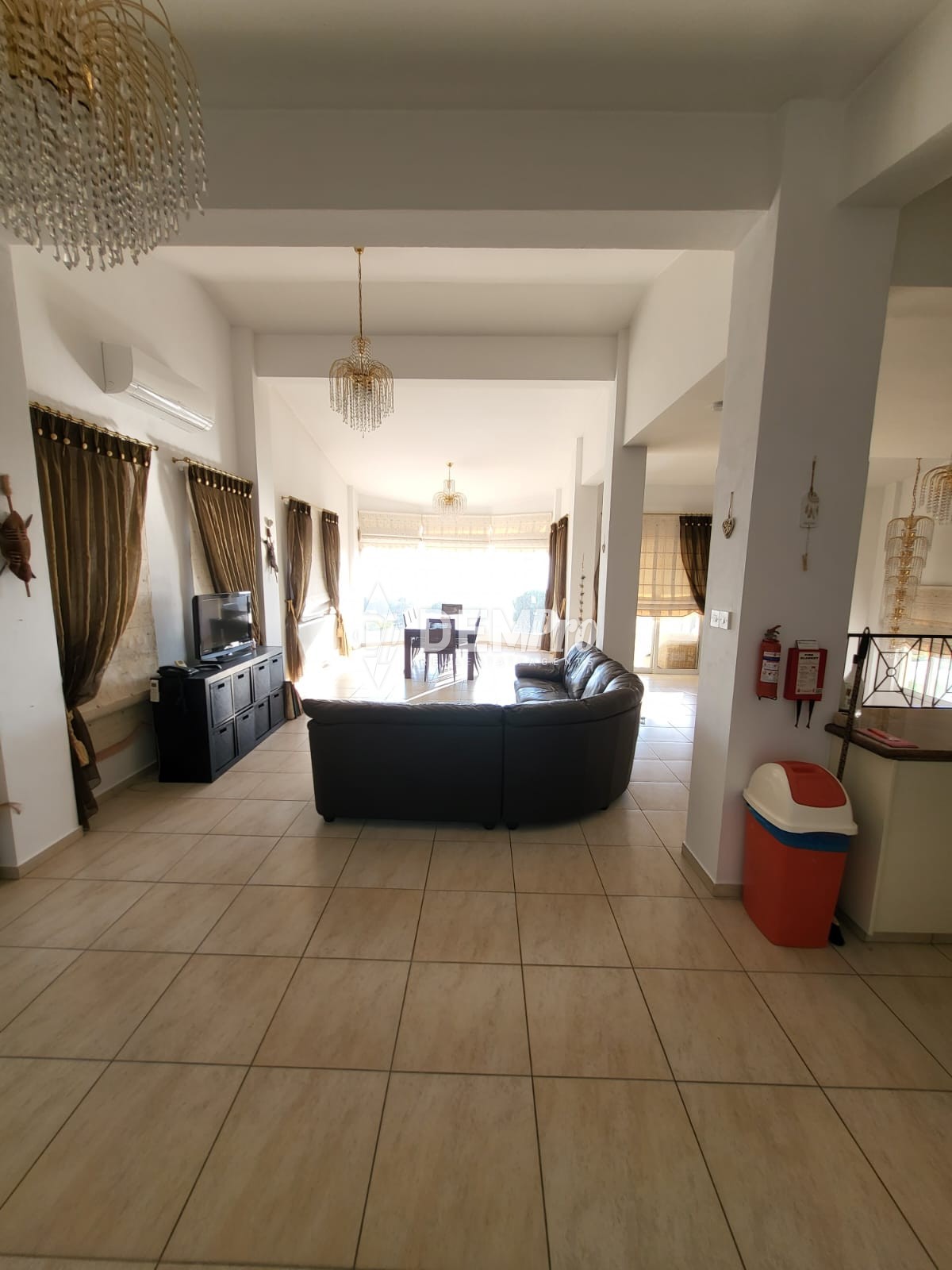 For Sale 4 Bedroom Villa in Mesogi Paphos