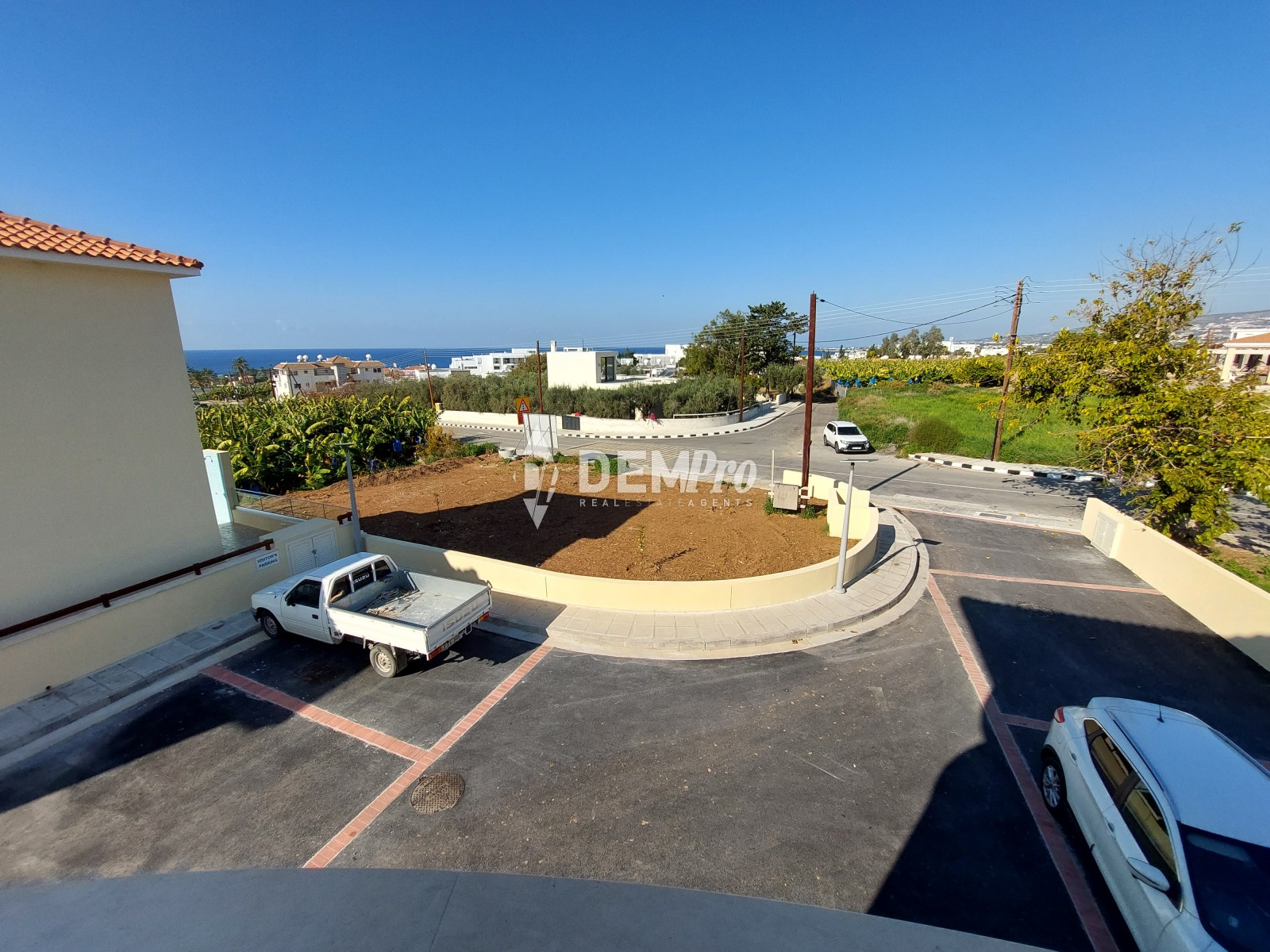 Luxury Villa 3 Bedroom For Sale in Paphos Near the Beach