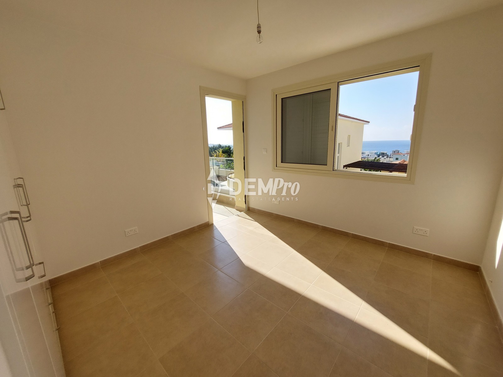 Luxury Villa 3 Bedroom For Sale in Paphos Near the Beach