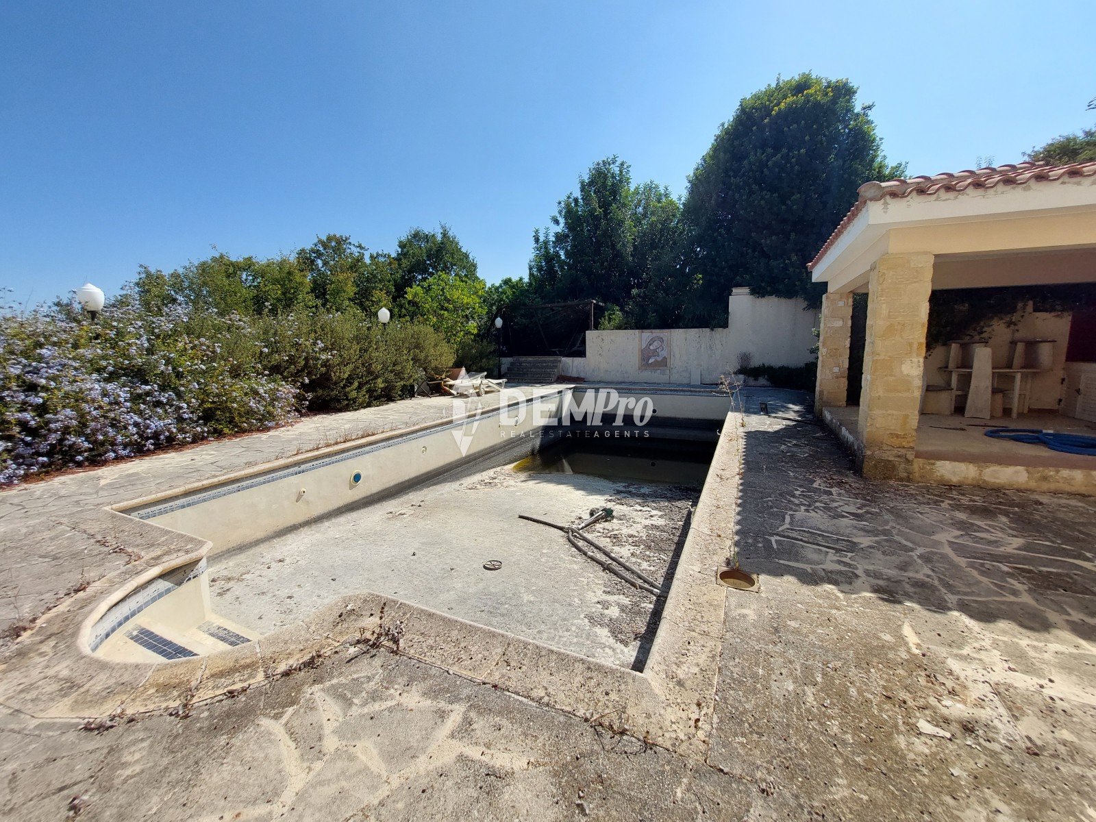 For Sale Renovation Project - 4 Bedroom Villa in Koili