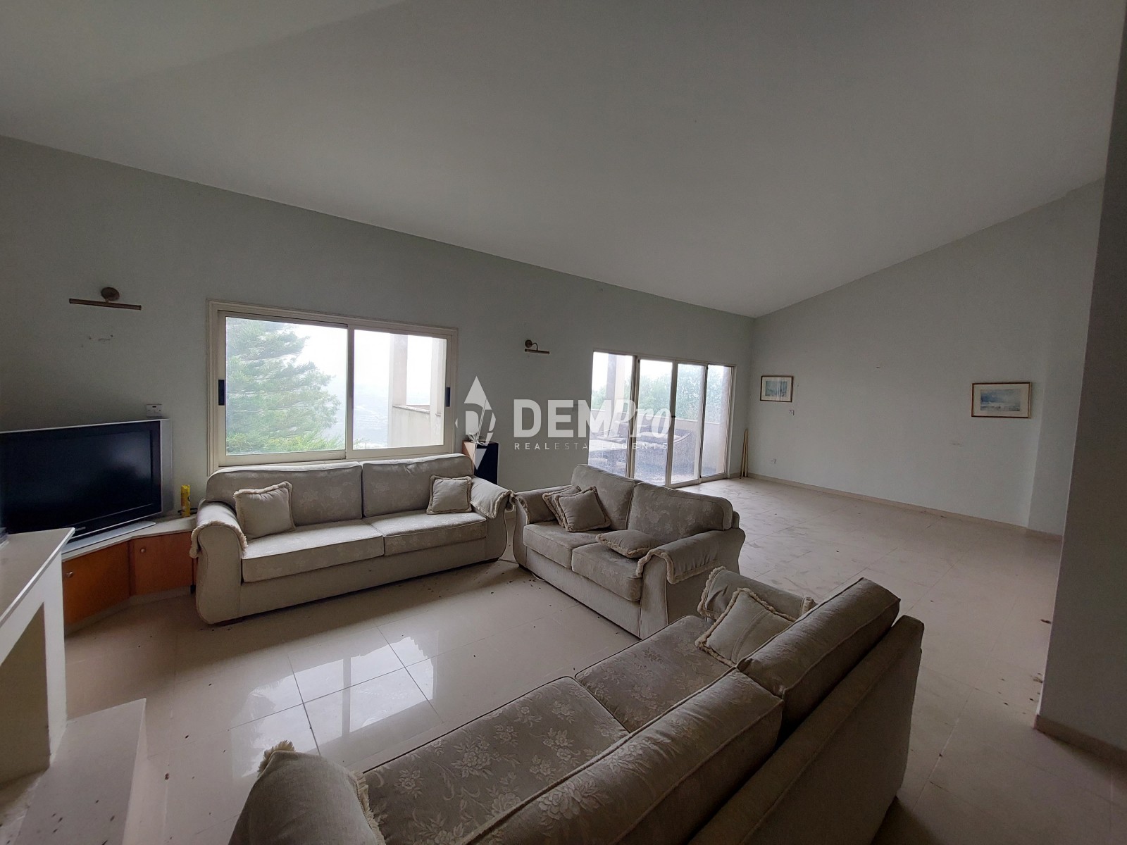 For Sale Renovation Project - 4 Bedroom Villa in Koili