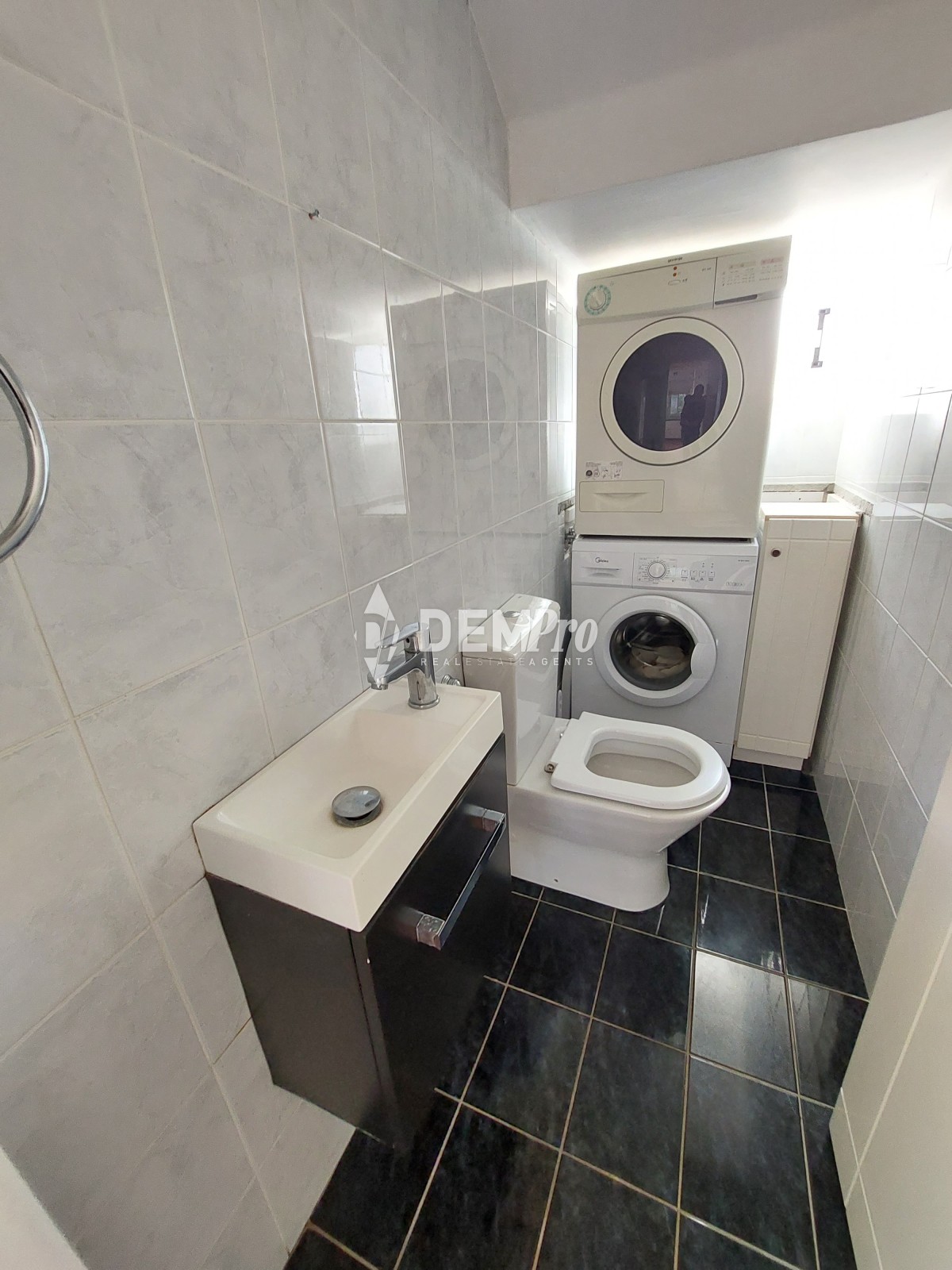 For Sale 4 Bedroom Villa in Lower Tala 
