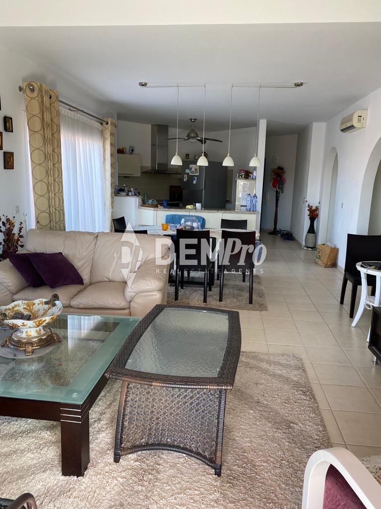 For Sale Penthouse in Kato Paphos - Limnaria Gardens 