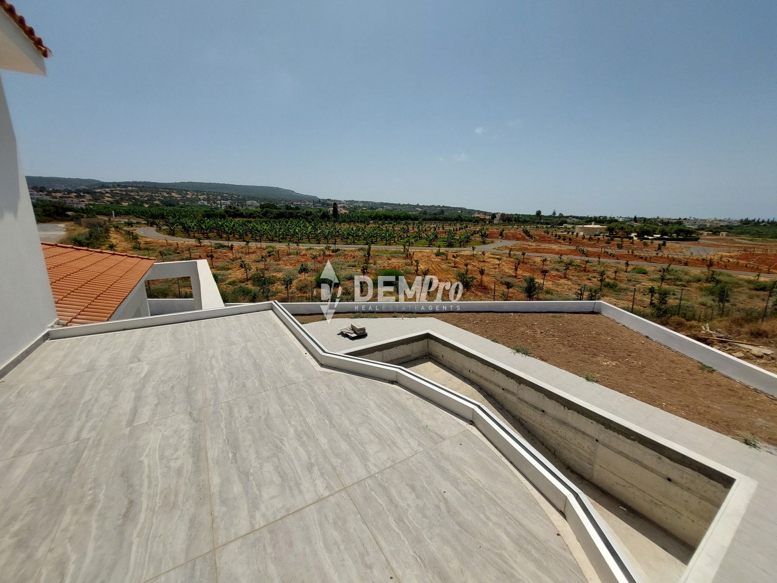 For sale 4 bedroom villa in pegia st george 
