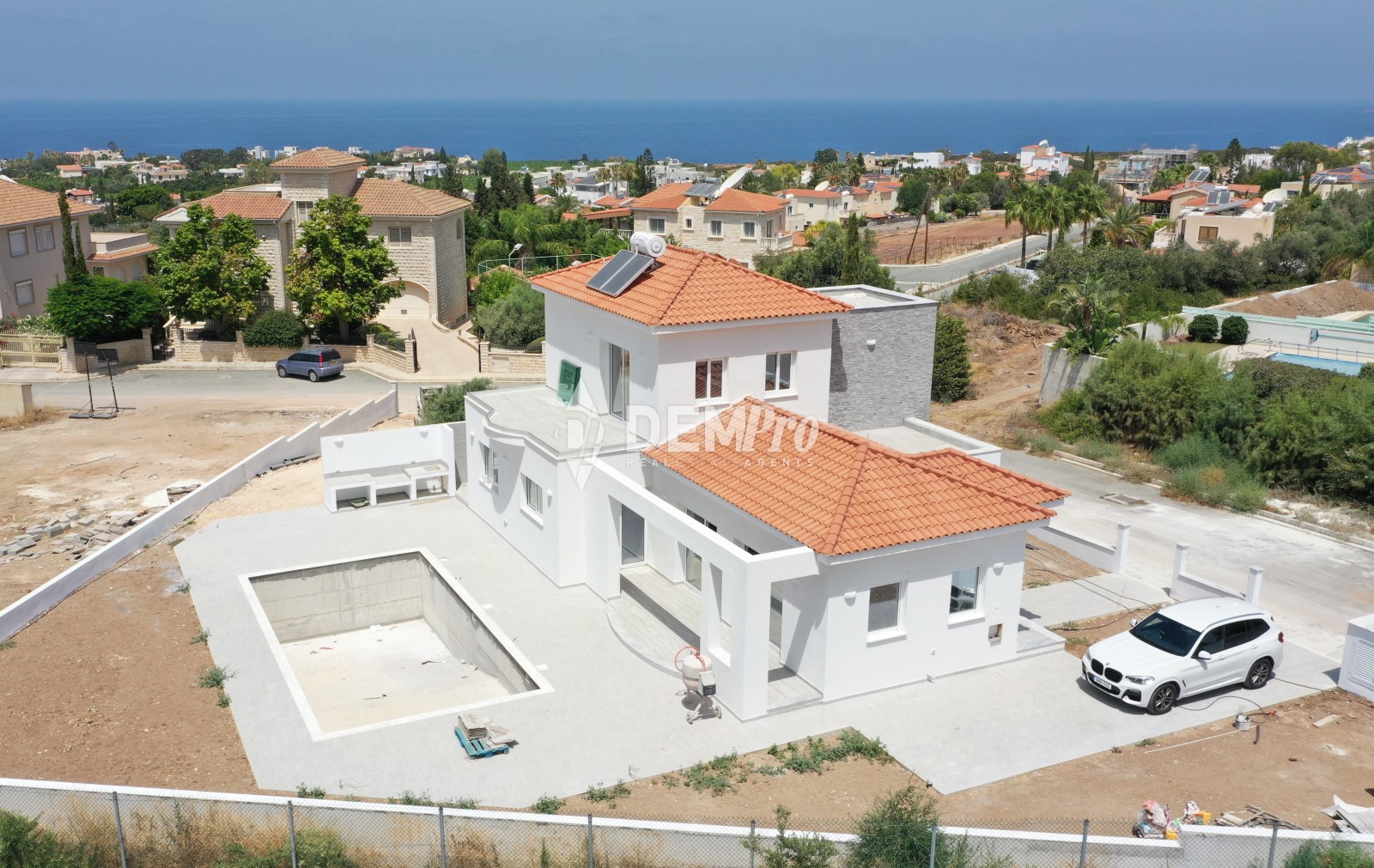 For sale 4 bedroom villa in pegia st george 