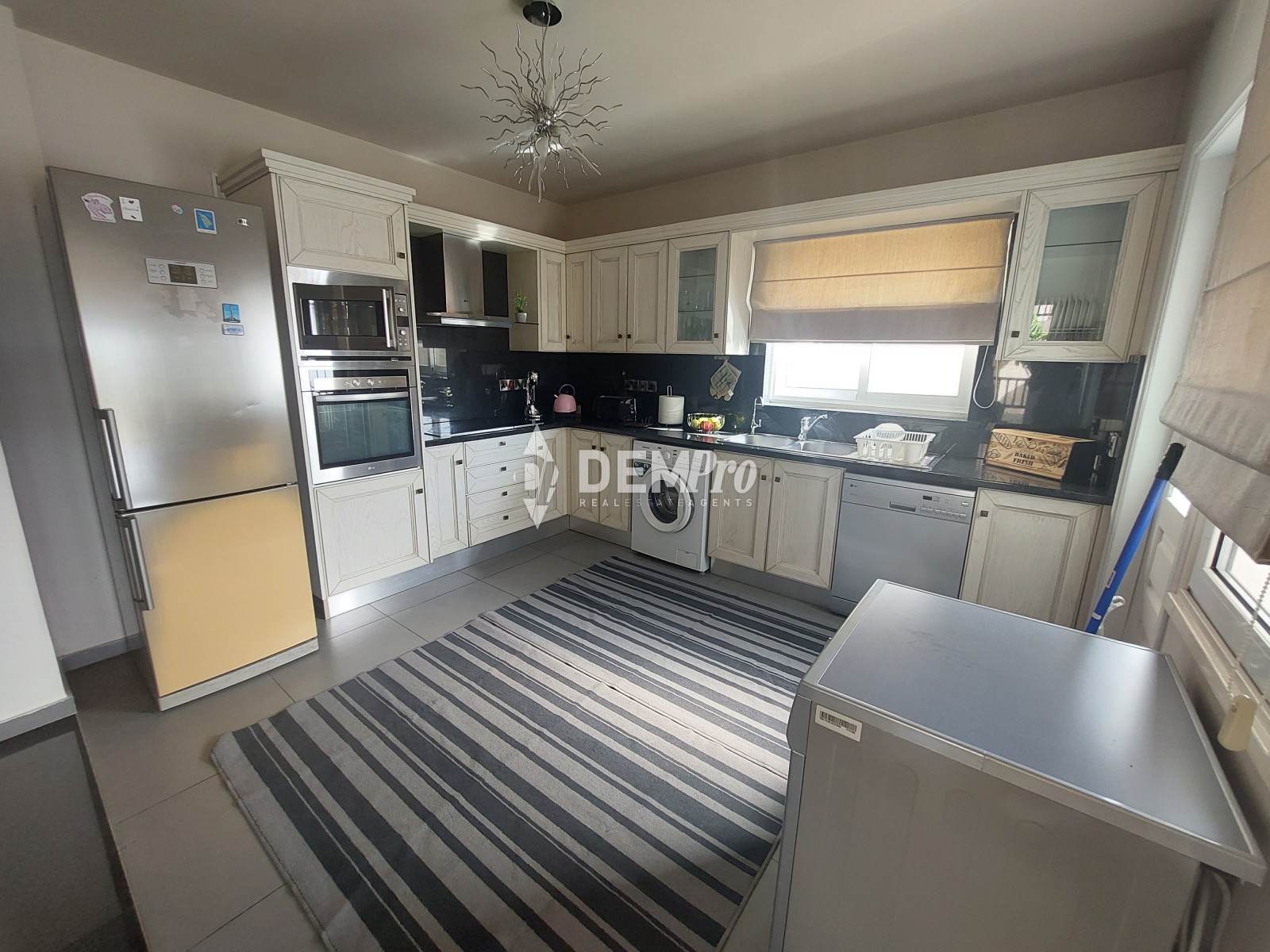 For Sale Villa in Chloraka