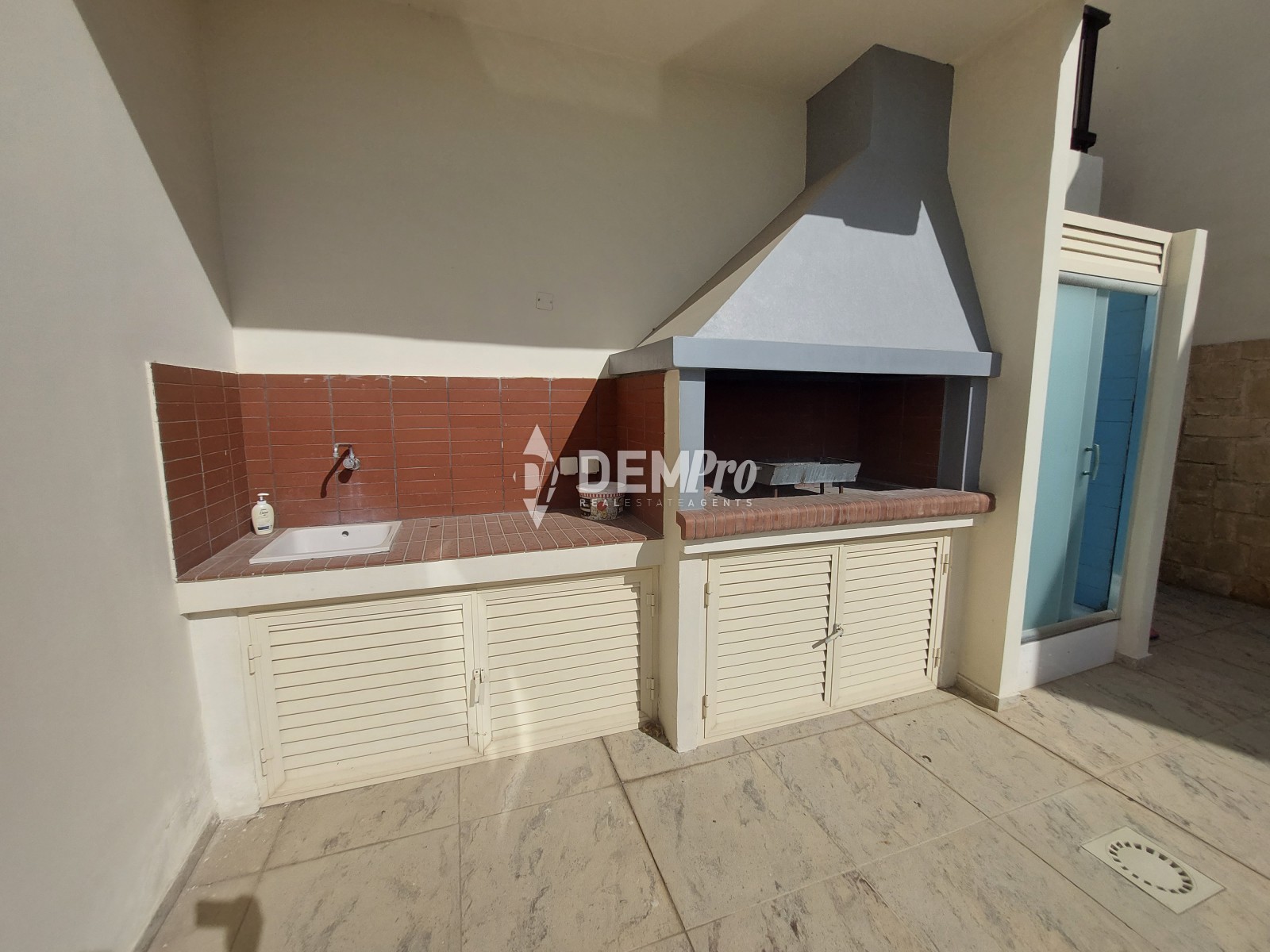 For Sale Villa in Chloraka