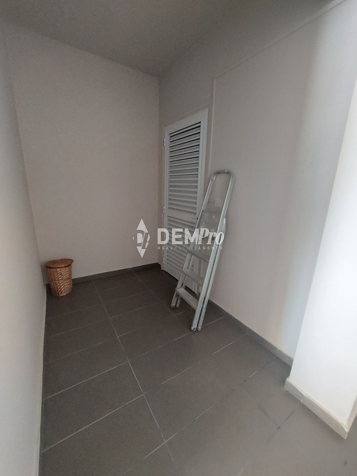 For Sale Villa in Chloraka