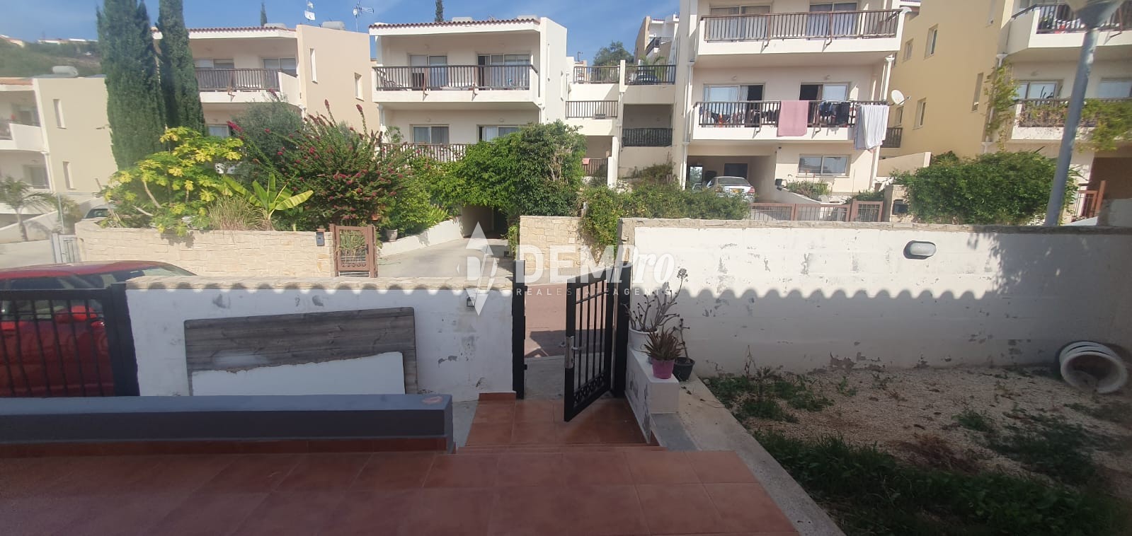 2 bedroom apartment in chloraka with Sea views