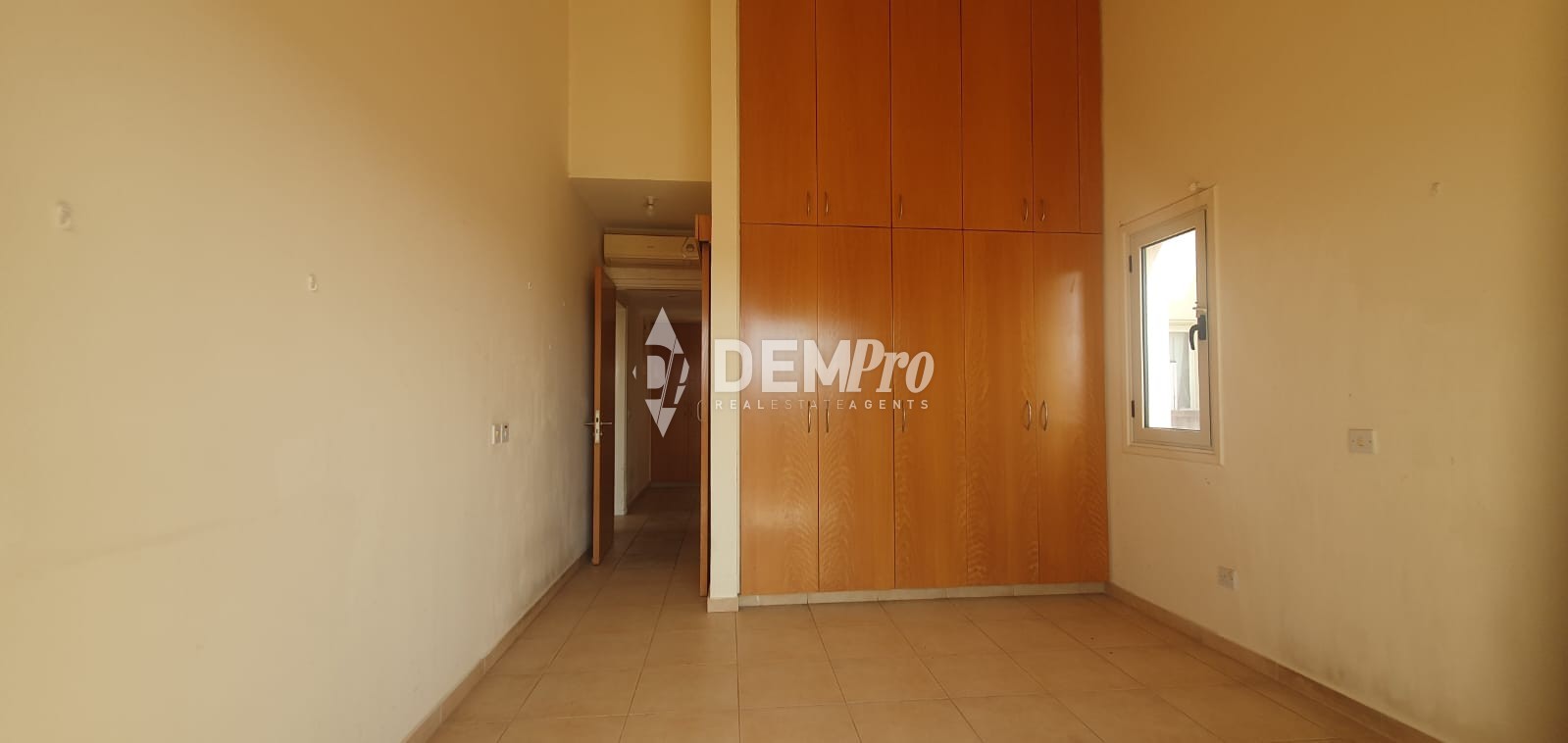 2 bedroom apartment in chloraka with Sea views
