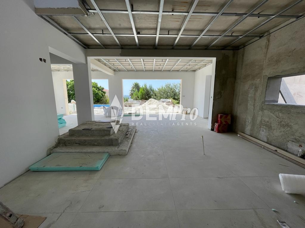 Completely Renovated & Modernised 3 Bedroom Villa in the Sea Caves- Peyia