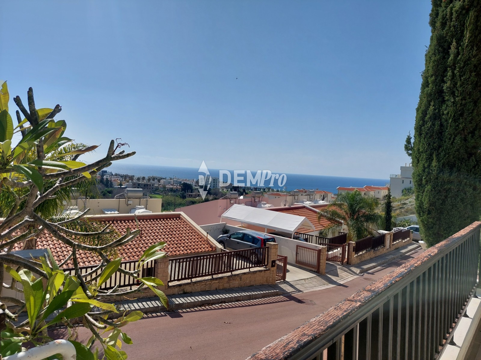 For Sale Villa in Chloraka