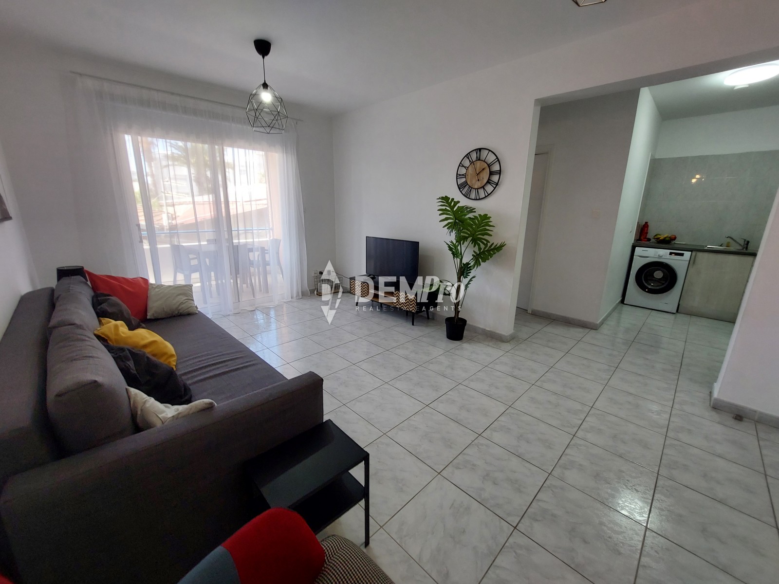 For Sale 1 Bedroom Apartment in Kato Paphos - Universal - PAFIA 3 