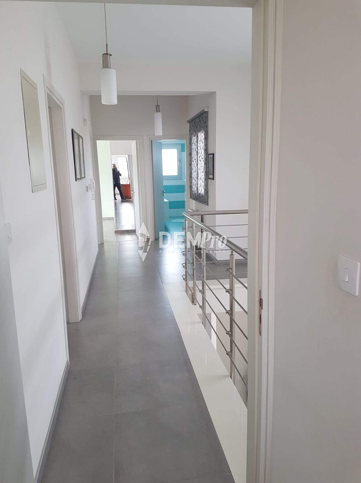 For Sale 5 Bedroom Villa in Lower Yeroskipou 