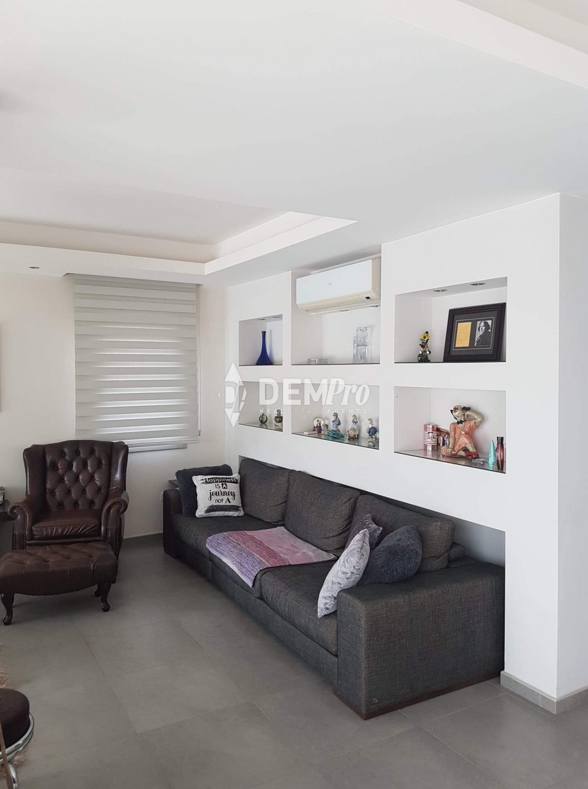 For Sale 5 Bedroom Villa in Lower Yeroskipou 