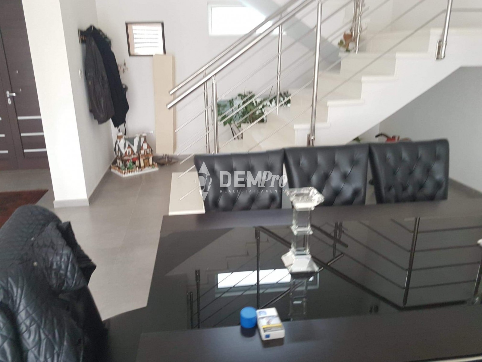 For Sale 5 Bedroom Villa in Lower Yeroskipou 