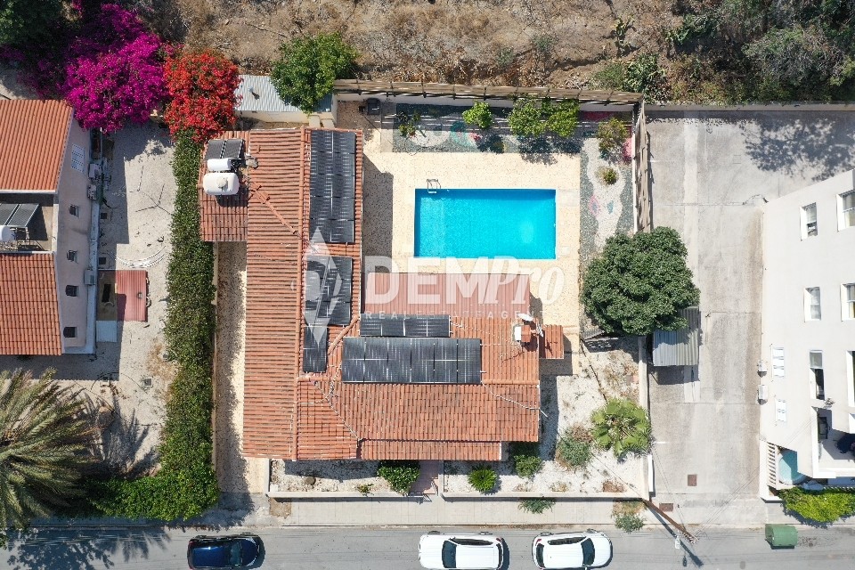 For Sale 3 Bedroom Bungalow in Moutalos