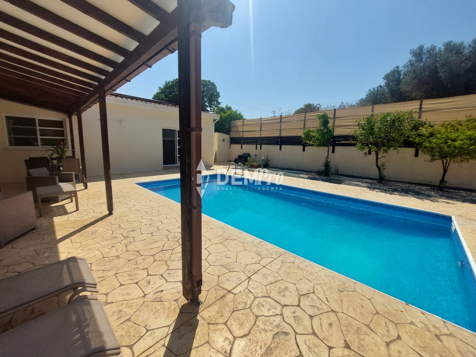 For Sale 3 Bedroom Bungalow in Moutalos