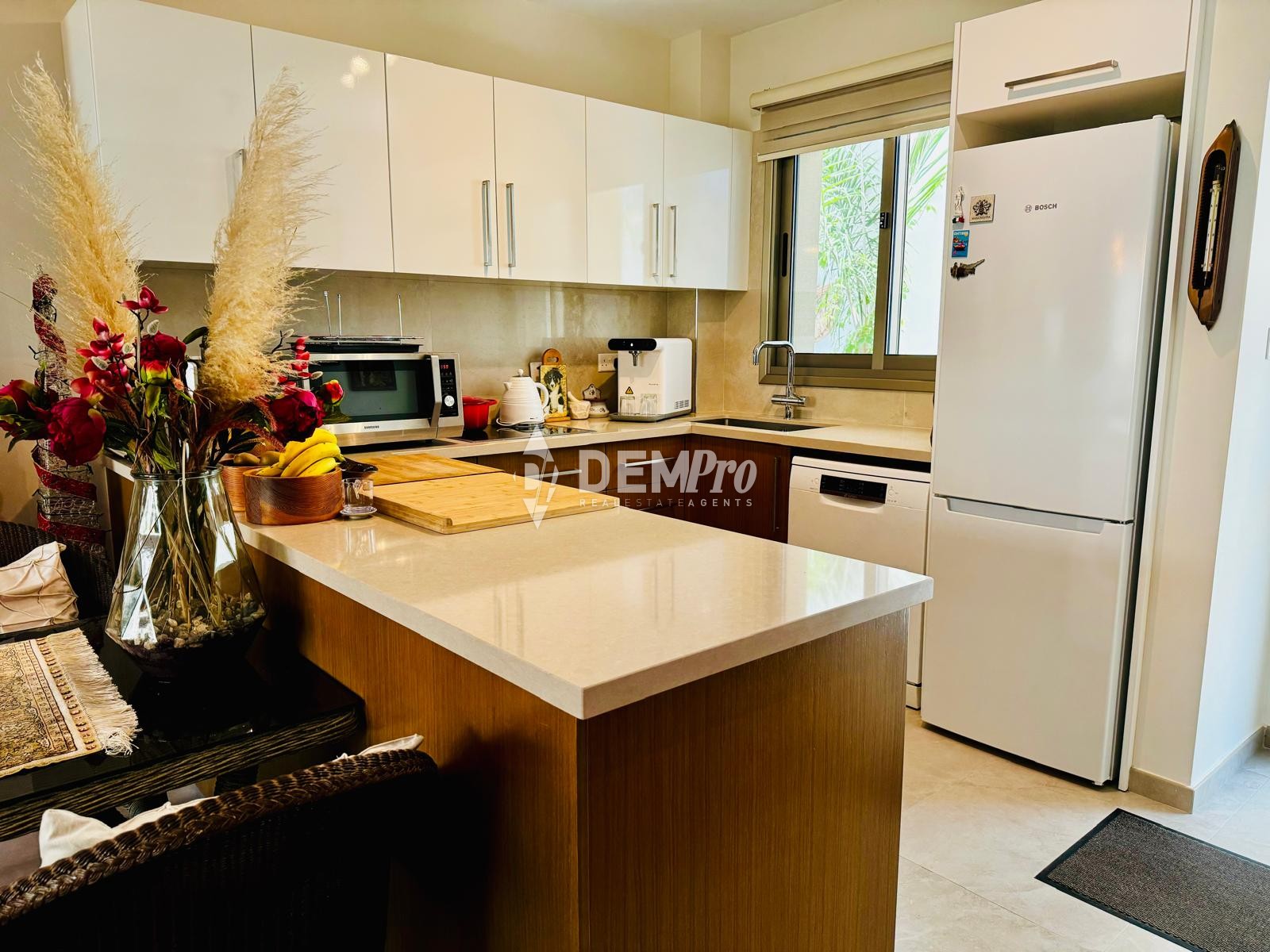For Sale 2 Bedroom Apartment in Kato Paphos- Universal 
