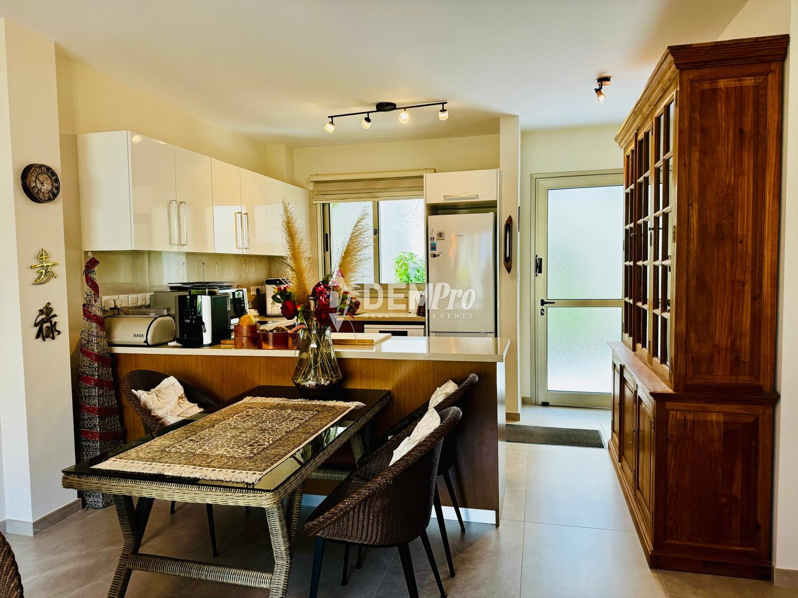 For Sale 2 Bedroom Apartment in Kato Paphos- Universal 