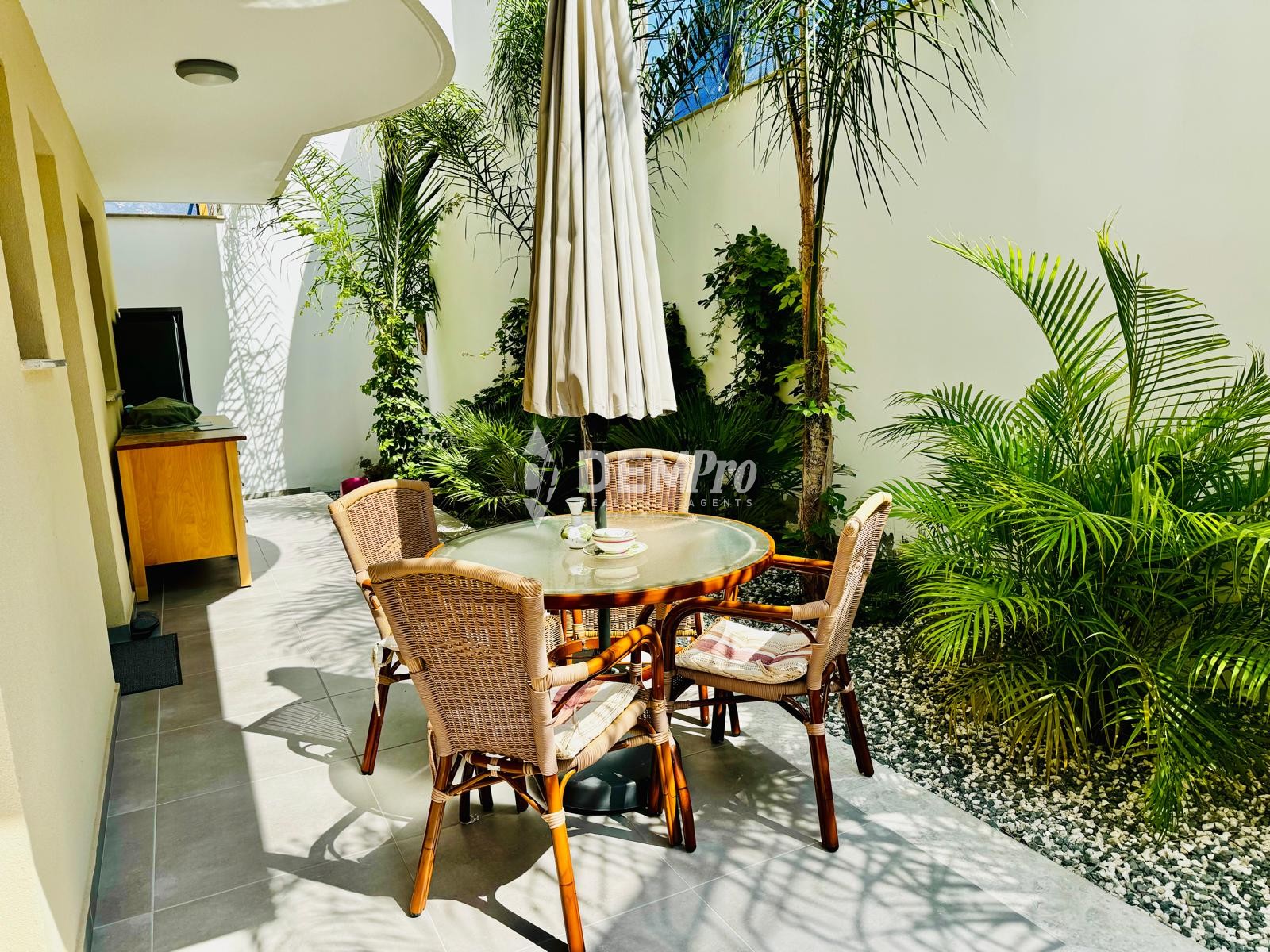 For Sale 2 Bedroom Apartment in Kato Paphos- Universal 