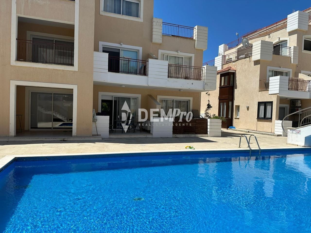 For Sale 2 Bedroom Townhouse in Kato Paphos
