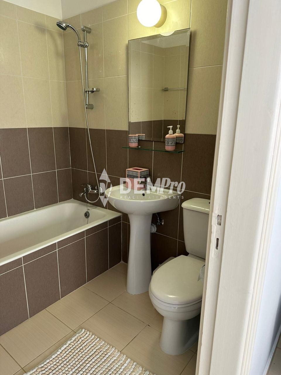 For Sale 2 Bedroom Townhouse in Kato Paphos