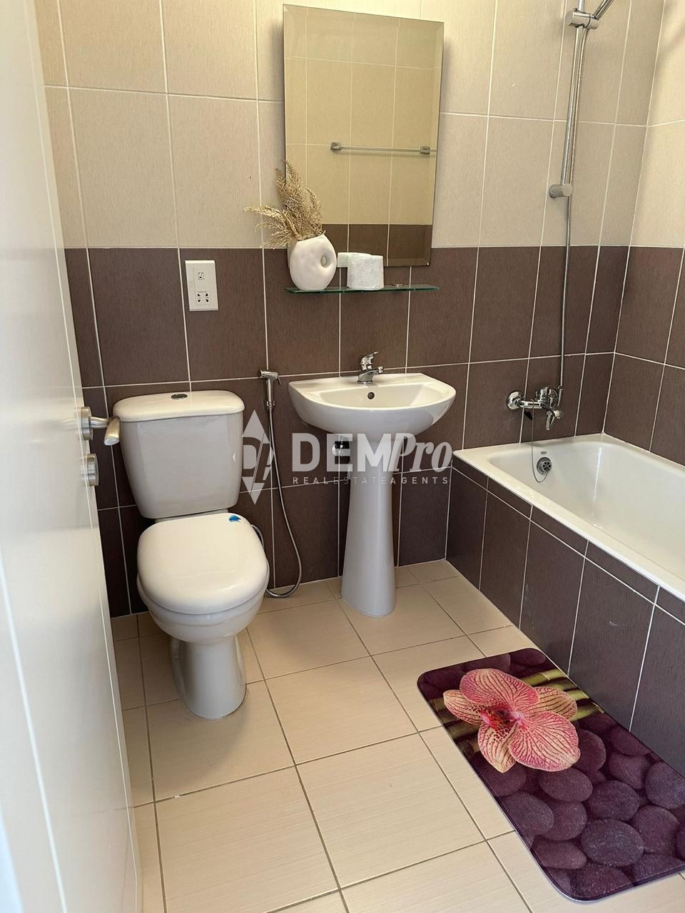 For Sale 2 Bedroom Townhouse in Kato Paphos
