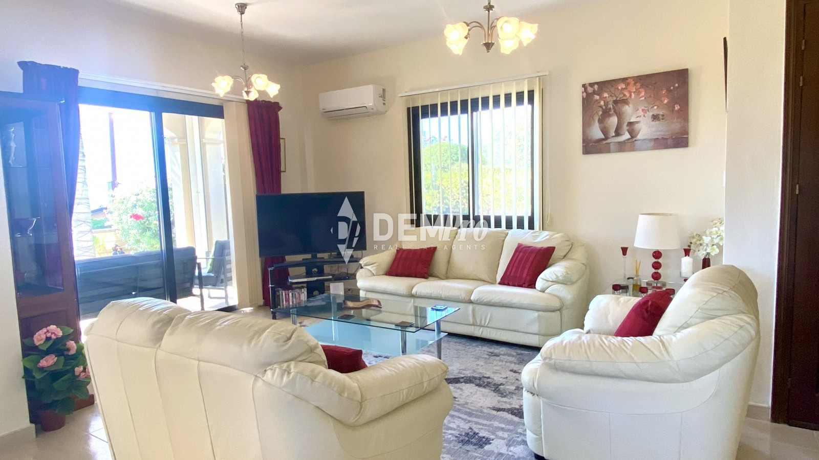 For Sale 3 bedroom Detached Villa in Kouklia - secret Valley 